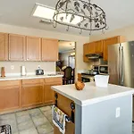San Antonio Home With Private Hot Tub And Pool!